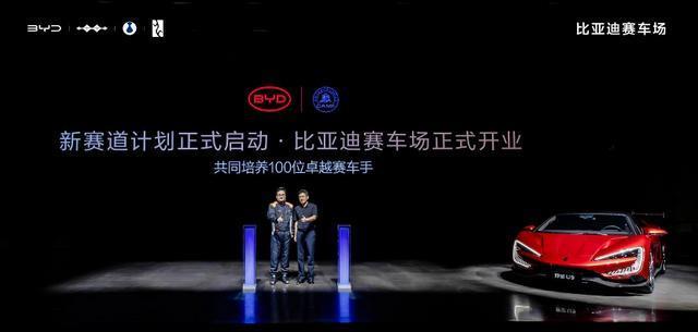 万多块玄武, 触可感, img